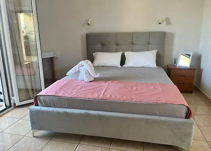 Διαμέρισμα Karyatis