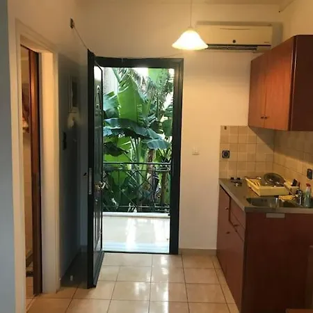 Karyatis ليكسوري